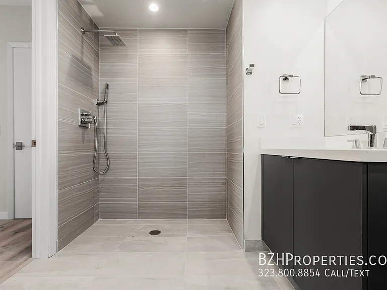 Bedford Twenty - Luxury Condos — Photo 11