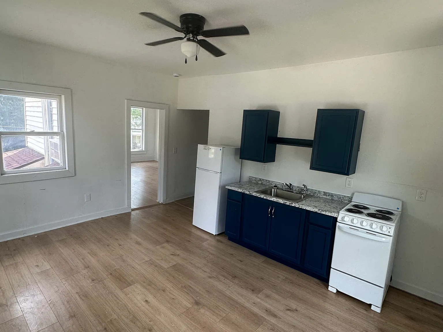 1 bed, $875 — Photo 1