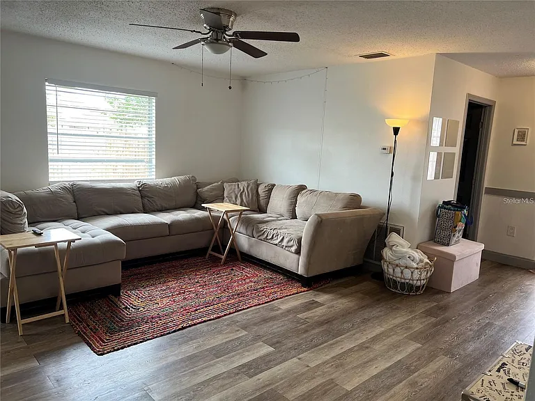 2103 W Cherry St — Photo 3