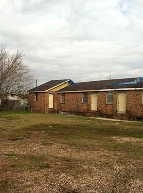 2nd image of 426 Klein St