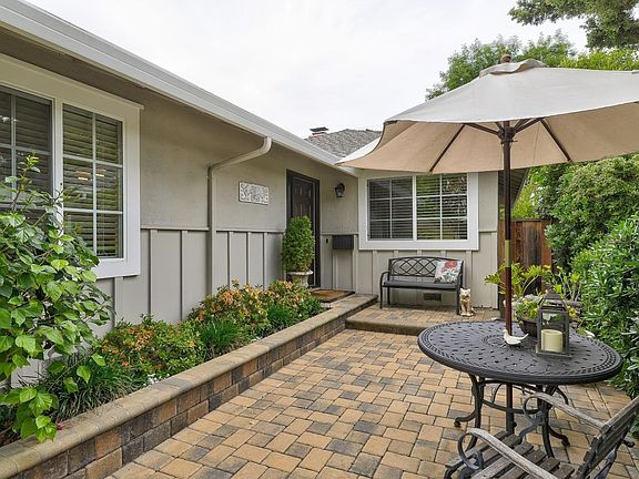 2nd image of 1401 Sprucewood Dr