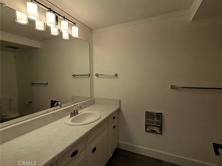 254 Calle Aragon #D — Photo 10