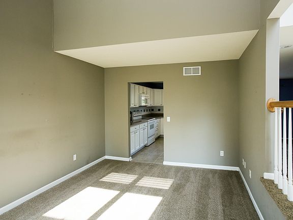 4085 ivy street-105