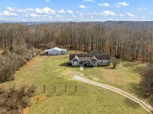 390 Paradise Ln, Mulberry, TN 37359