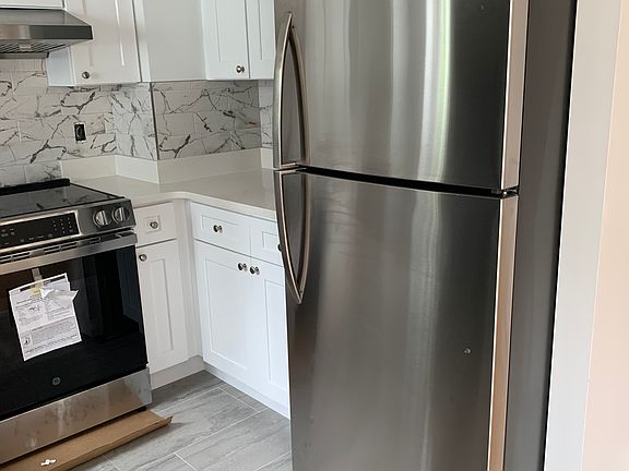 2nd image of 42-68 Parsons Blvd #1