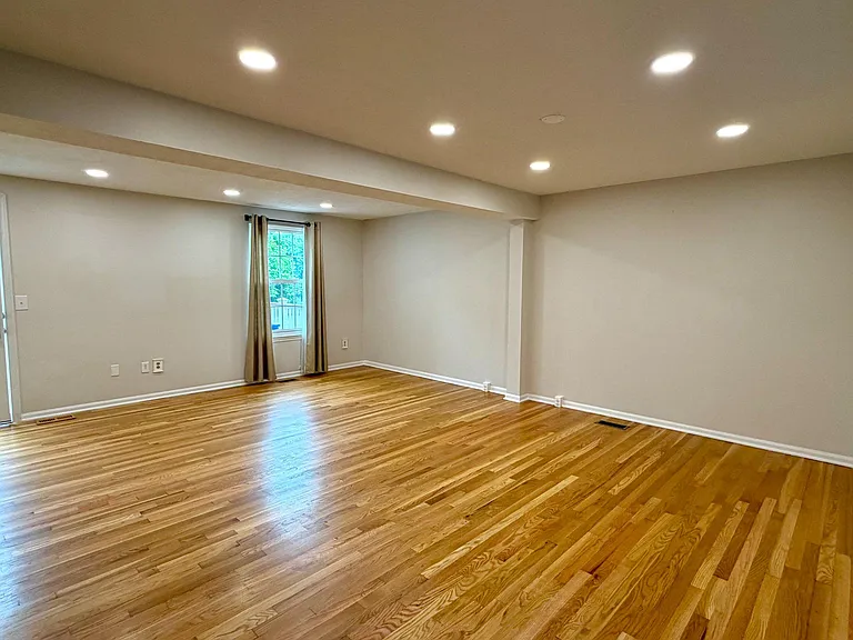 6812 Ericka Ave — Photo 7
