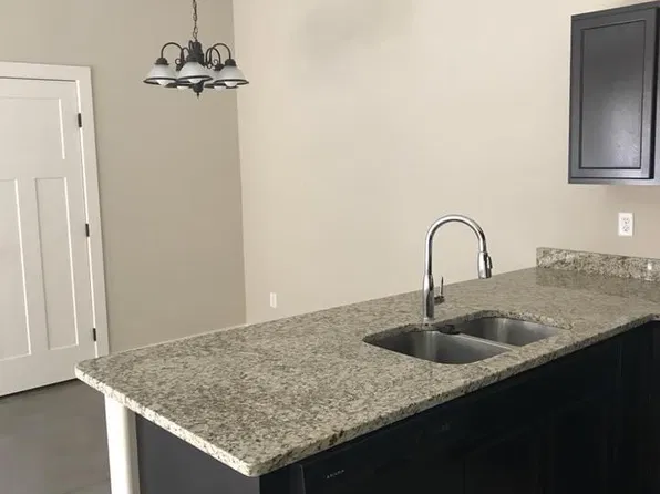 3345 E Sunflower Dr #1, Derby, KS 67037
