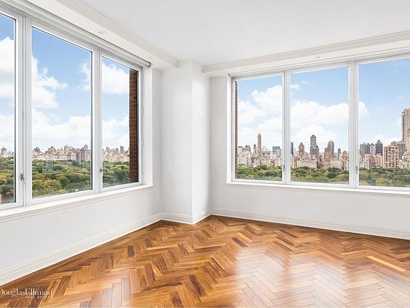 3rd image of 15 W 63rd St APT 23A