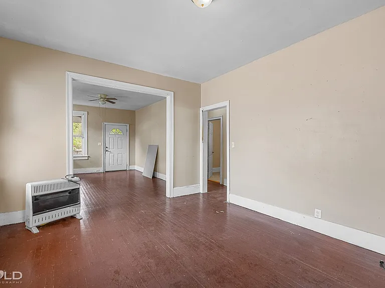 315 Robinson Pl — Photo 15