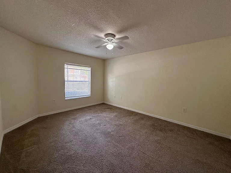 4600 E Moody Blvd #12B — Photo 8