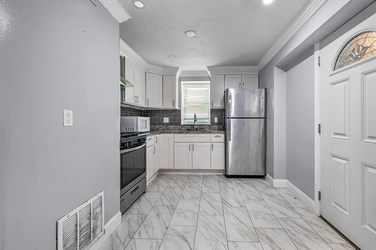 Building Photo - 30 Mount Everett St #1R
