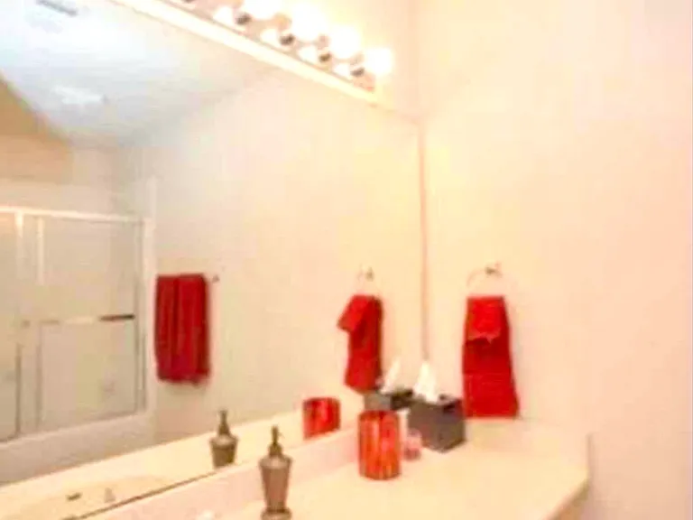 9008 Gainsborough Dr — Photo 13