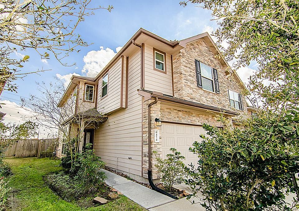 1st image of 6474 Calgary Woods Ln