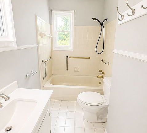 4th image of 1250 Heyward Brockington Rd