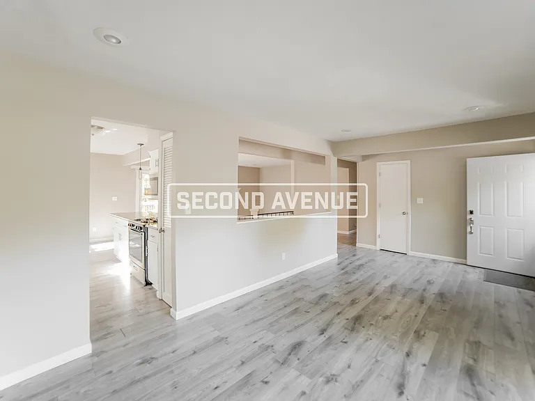 805 NW Canterbury Rd — Photo 9