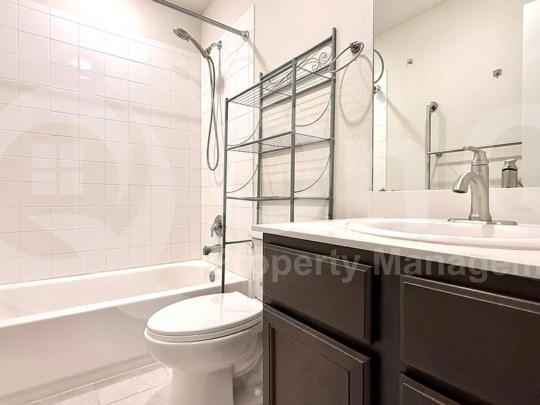1113 Meadow Side Dr — Photo 15