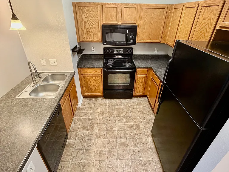 2133 Krisron Rd #B-207 — Photo 8