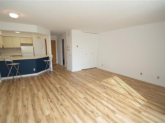 4th image of 14 Nosband Ave APT 2G