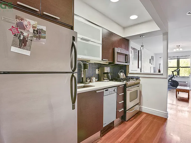 453 12th St #3B — Photo 4