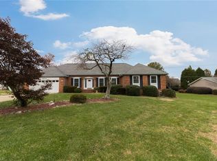 5408 Forest Oaks Dr, Greensboro, NC 27406