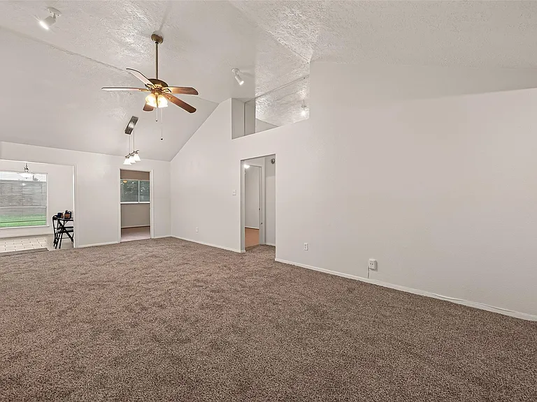 2714 S Brompton Dr — Photo 10
