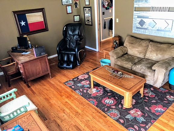 2nd image of 2801 Royal Dr