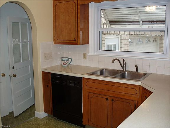 2nd image of 1561 17th St