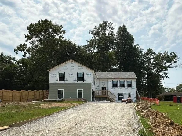 303 N Francke Road, Henryville, IN 47126