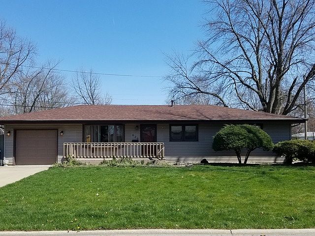 1st image of 620 Evergreen Ln