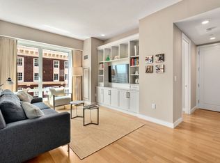 400 Stuart St #15G, Boston, MA 02116