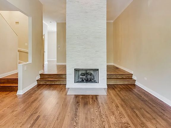3rd image of 2622 N Hartland Ct