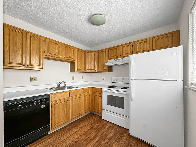 2644 Hunt Street — Photo 6