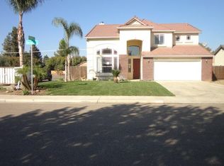 2406 E Harter Ct, Visalia, CA 93292