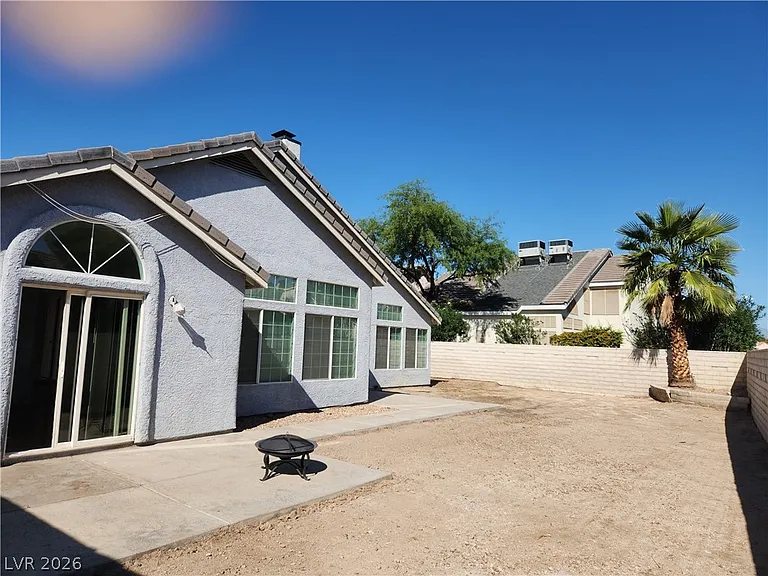 6556 Bradford Ln — Photo 35