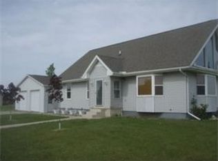 10036 Turner Ln, South Rockwood, MI 48179