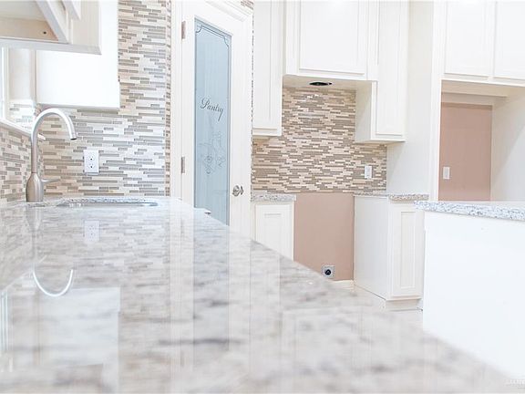 5th image of 4101 N Yvette Dr
