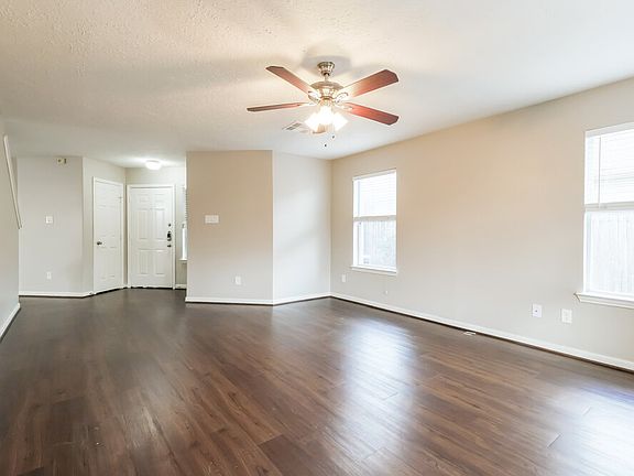 5th image of 21818 Hemlock Park Dr