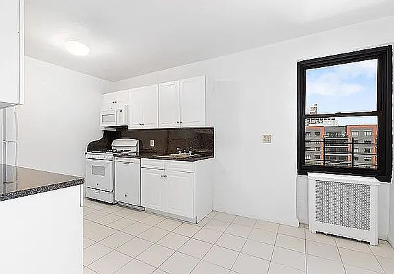 2nd image of 2728 Henry Hudson Pkwy #B42