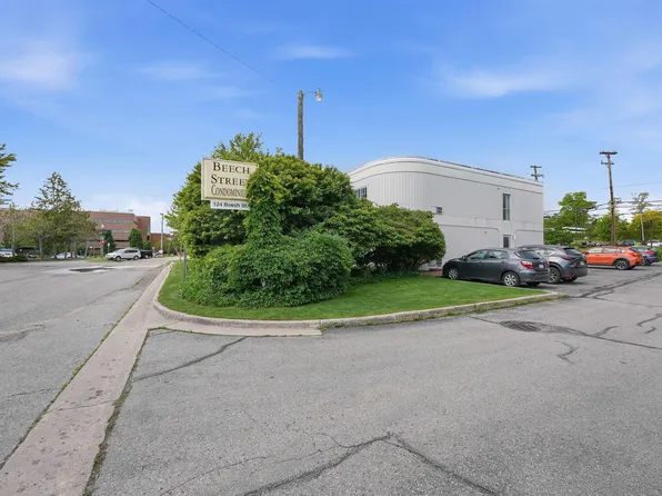 124 Beech St APT 207, Traverse City, MI 49684