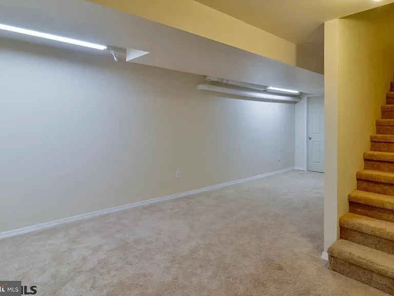 112 Jules Dr — Photo 13