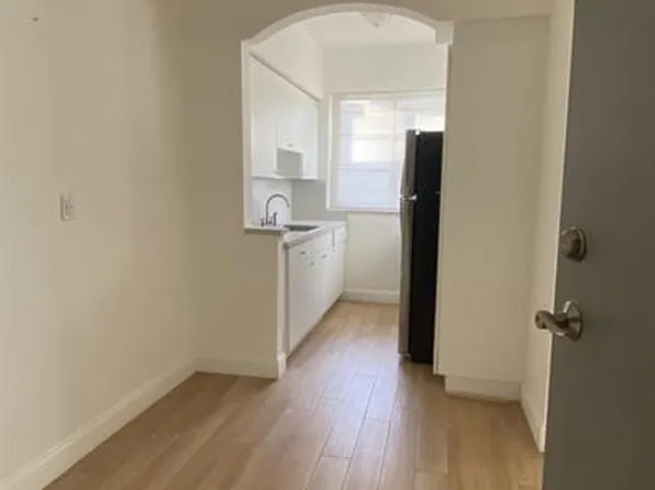 1120 Pennsylvania Ave #211, Miami Beach, FL 33139