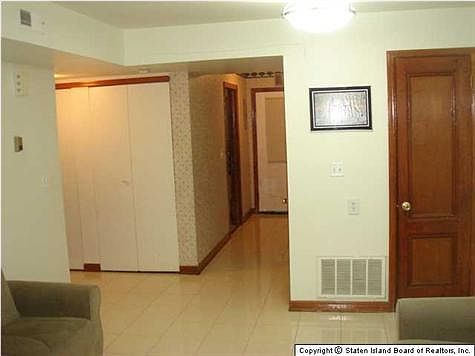 5th image of 243A Pond Way #243A