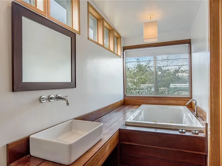 2828 Pacific View Trl — Photo 22