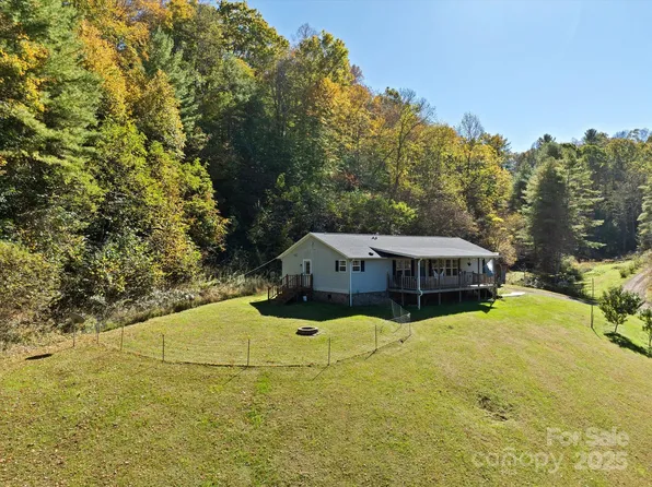 187 Rusty Sweet Dr, Burnsville, NC 28714