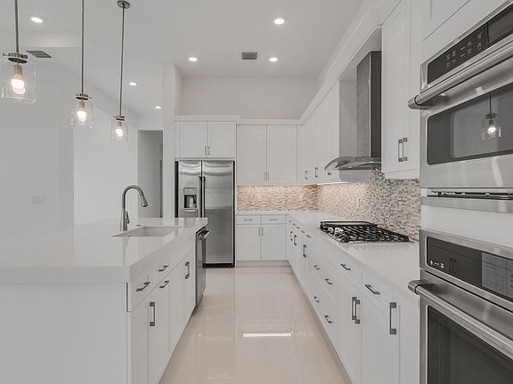 4th image of 15800 Amelia Terrace