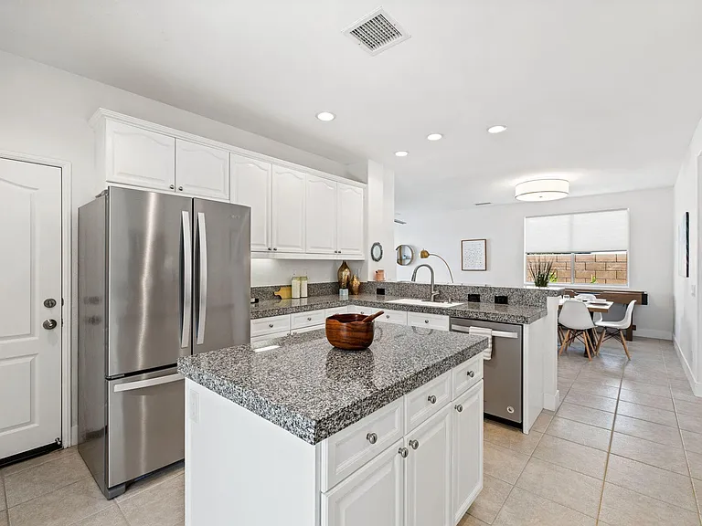 48584 Anastacia Ct — Photo 5