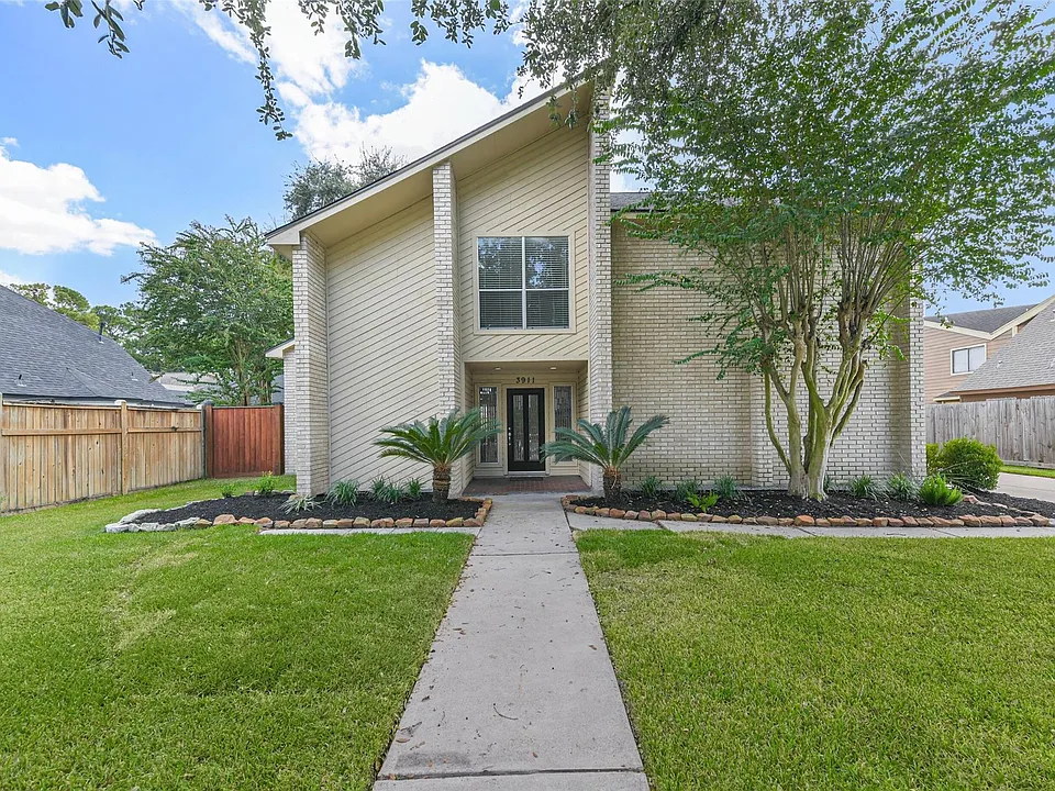 3911 Cherry Forest Dr