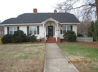 1 Hillcrest Cir, Lexington, NC 27292