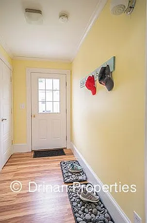 Elsmere Ave — Photo 16
