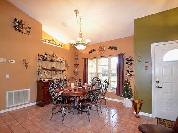 3rd image of 329 Wisteria Ct